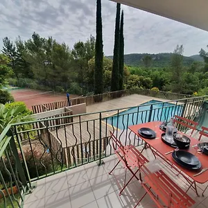 Appartement T3 Le Lou-piscine&parking - 5min Des Thermes, Gréoux-les-Bains
