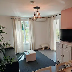 Appartement Douceur Du Verdon- Climatisé Avec Piscine, Parking, Gréoux-les-Bains