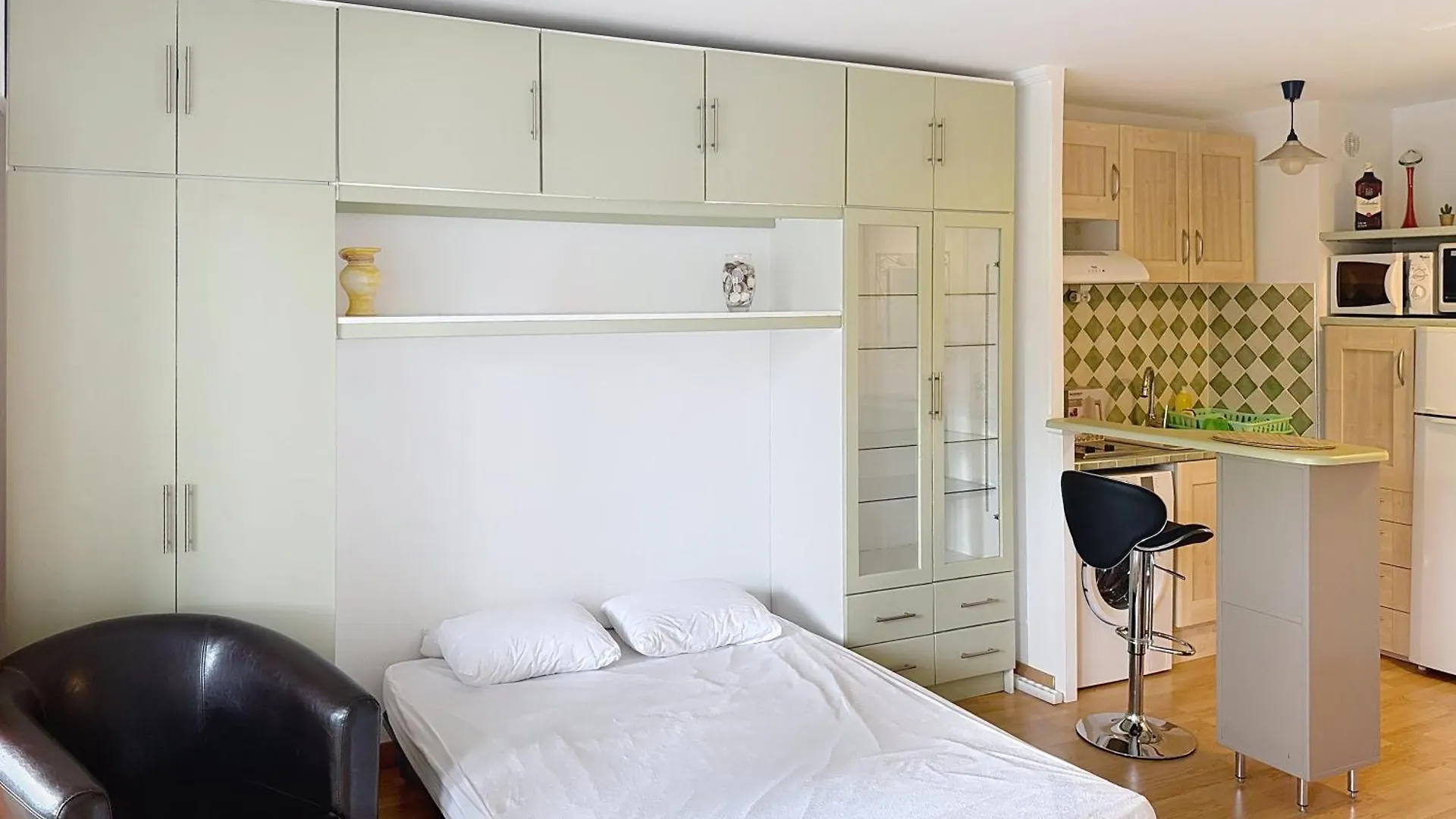 Studio Greoux France
